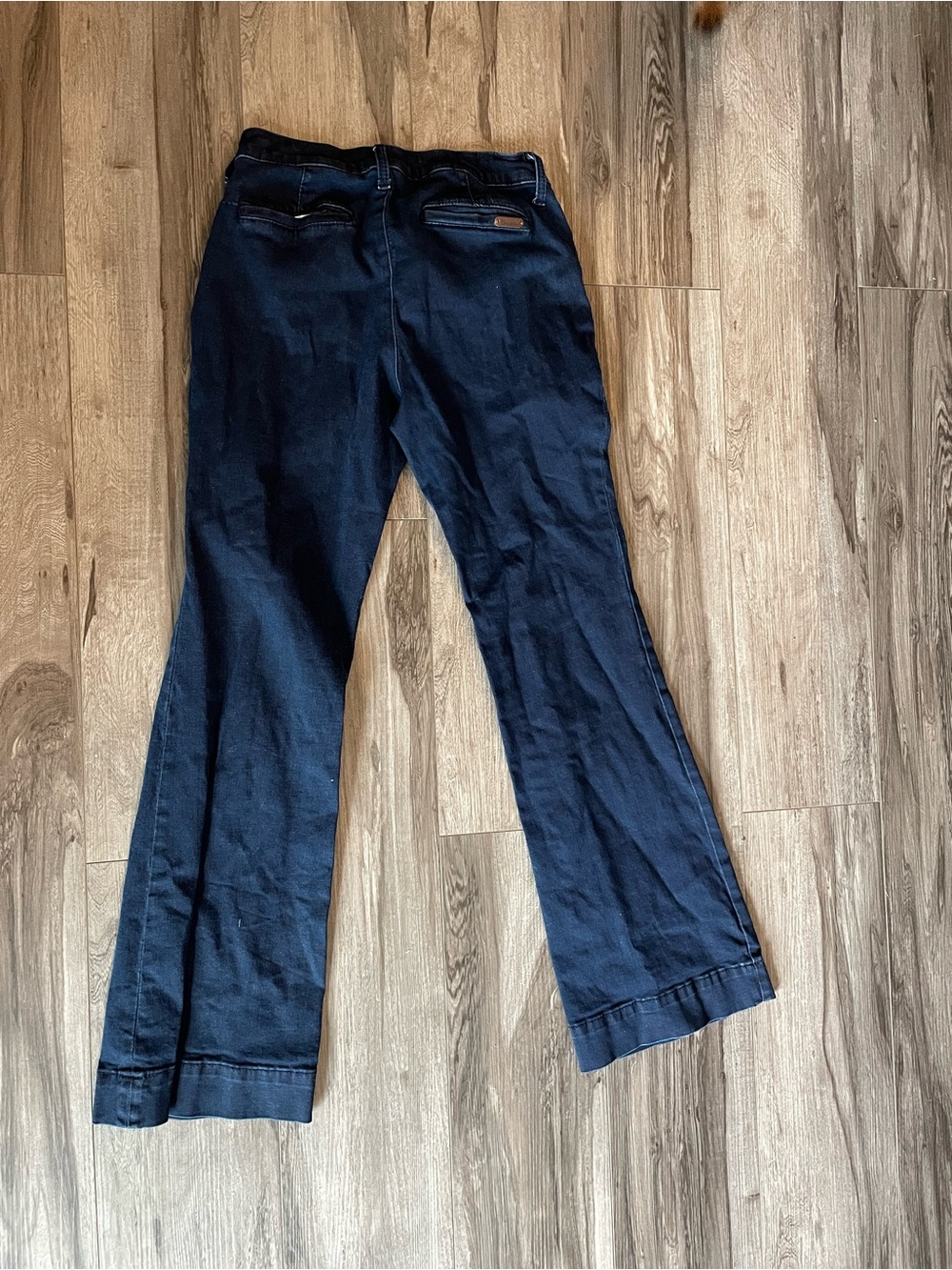 Dark wash Wrangler Retro Mae wide-leg trouser jeans women’s size 7/8 by 32